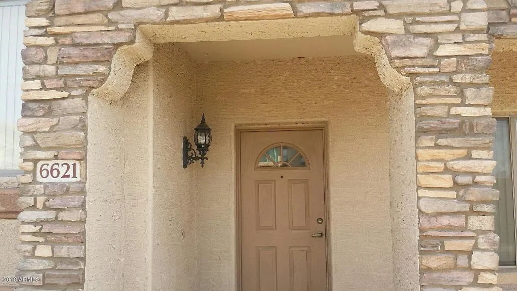 Building Photo - 6621 W Shaw Butte Dr