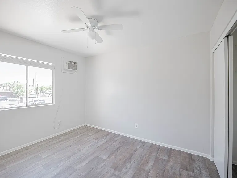 622 N 30th Pl Unit 1 Phoeniix, Az — Photo 8