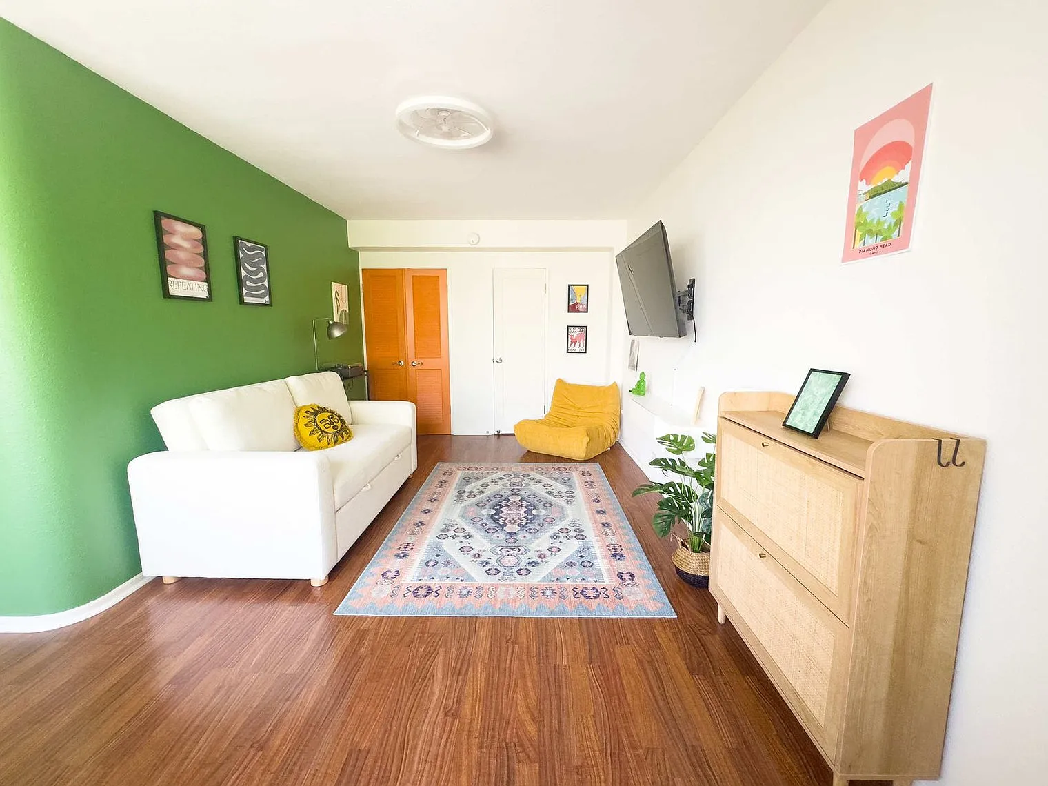 1 bed, 1.0 bath, $3,670 — Photo 2