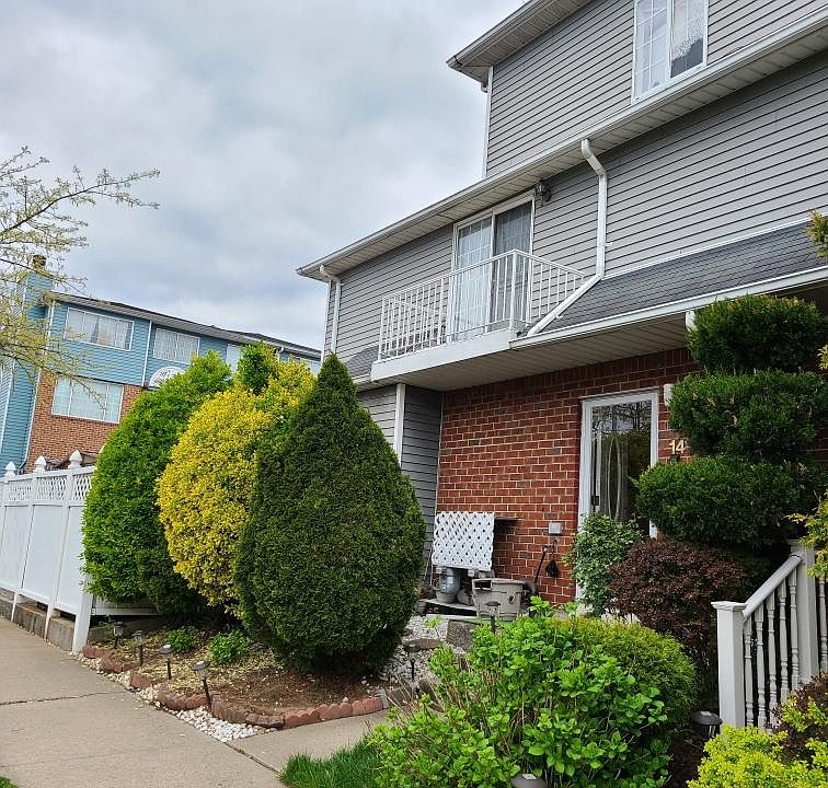 1st image of 14 Edward Ct APT 1