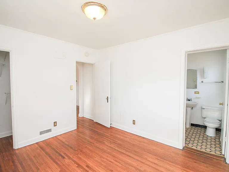 703 S Summit Ave — Photo 36