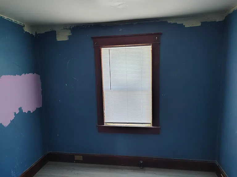 140 Illinois St — Photo 6