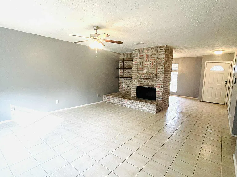 11703 Bonaparte Dr — Photo 7