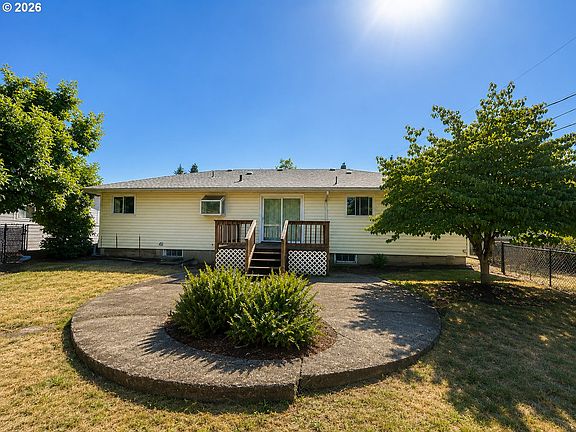 3rd image of 3015 SE 143rd Ave