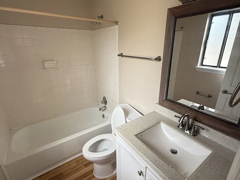1313 Airport Dr #E6 — Photo 9