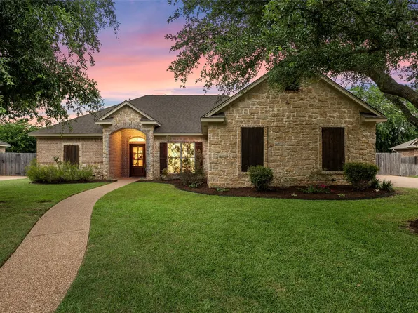 513 Kings Row, Woodway, TX 76712
