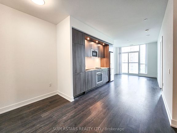 4th image of 20 Inn On The Park Dr #645