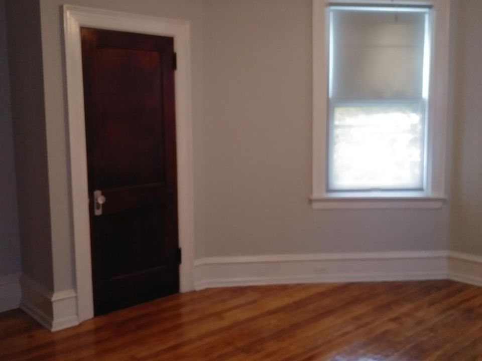2nd image of 328 S 46th St APT 3