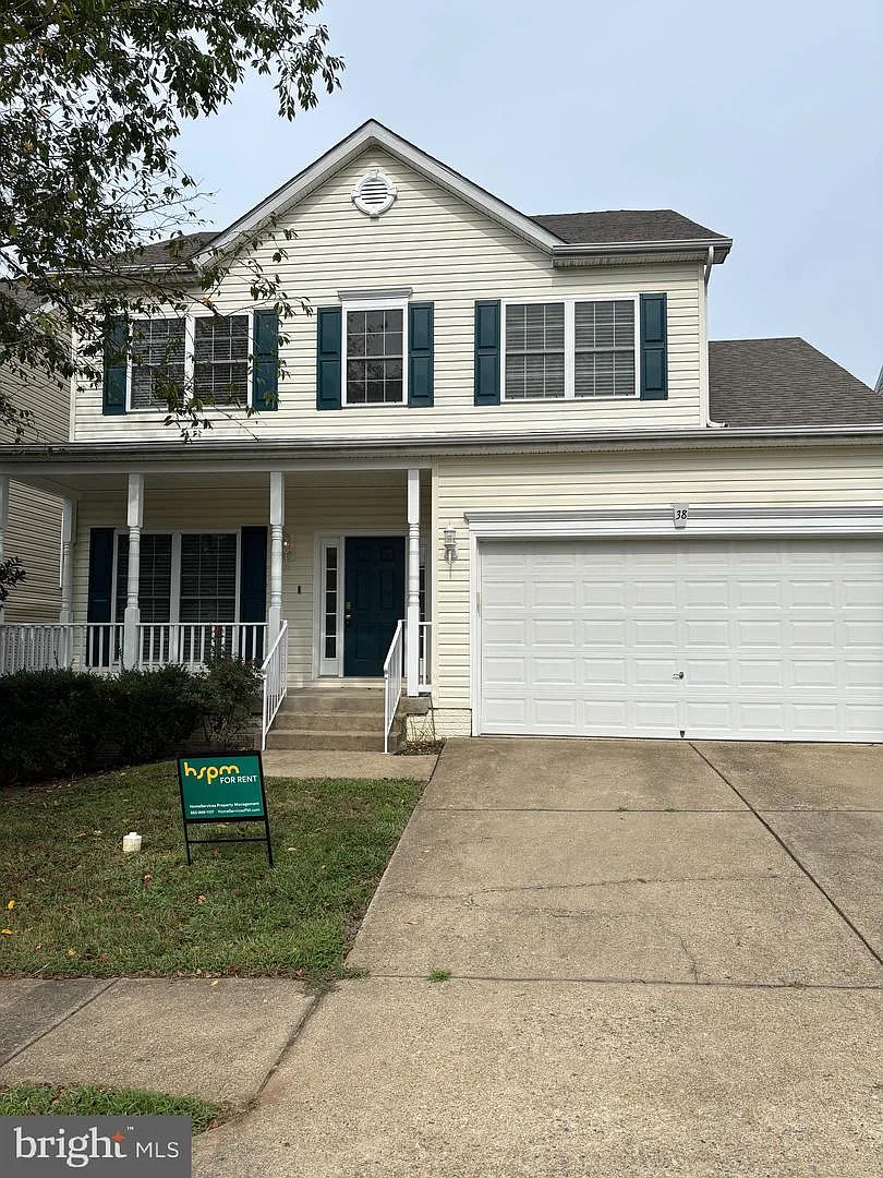 4 bed, 2.5 bath, 2156 sqft, $2,900 — Photo 1
