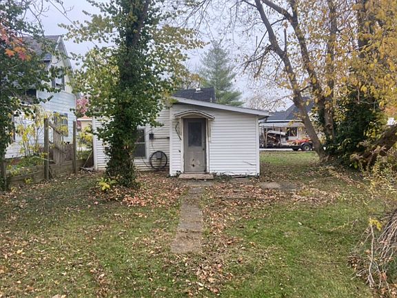 3rd image of 1135 Lincoln St