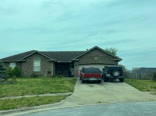 328 E Calico Dr, Springfield, MO 65803