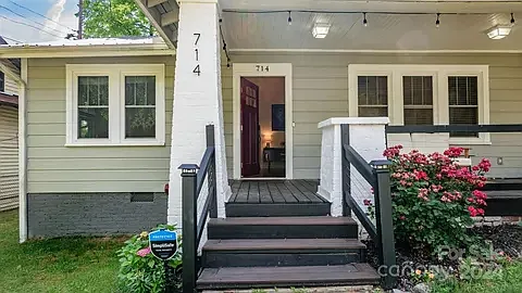 3 bed, 1310 sqft, $2,395 — Photo 2