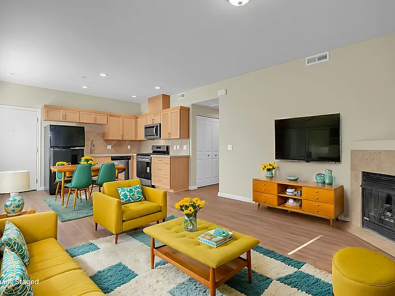 10038 SE Division St — Photo 16