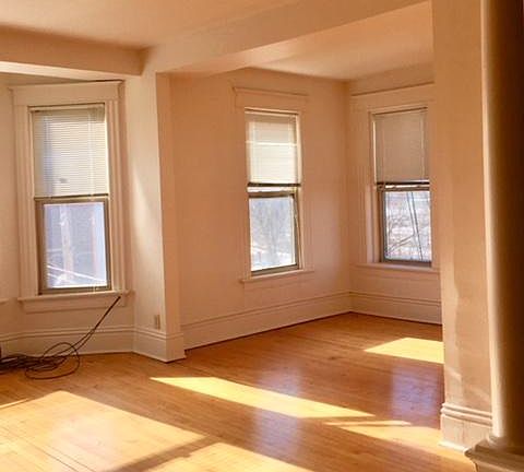Spacious Living Rm
