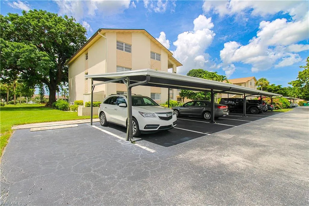 2 bed, 2.0 bath, 1008 sqft, $2,600 — Photo 4