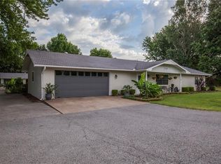 1710 SW 14th St, Bentonville, AR 72712