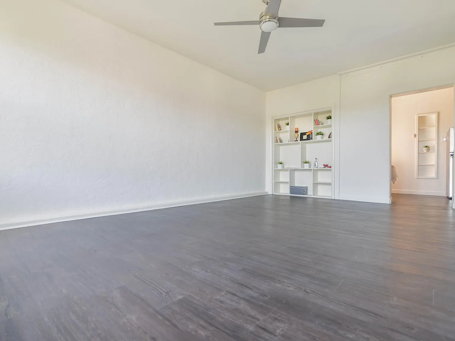 Hollymont Apartments — Photo 2