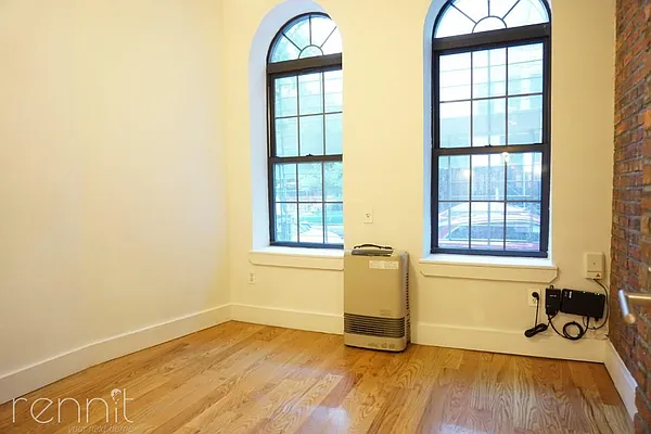 Rented by Rennit Inc. | media 23