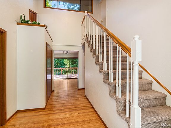 4th image of 4136 Green Cove St NW