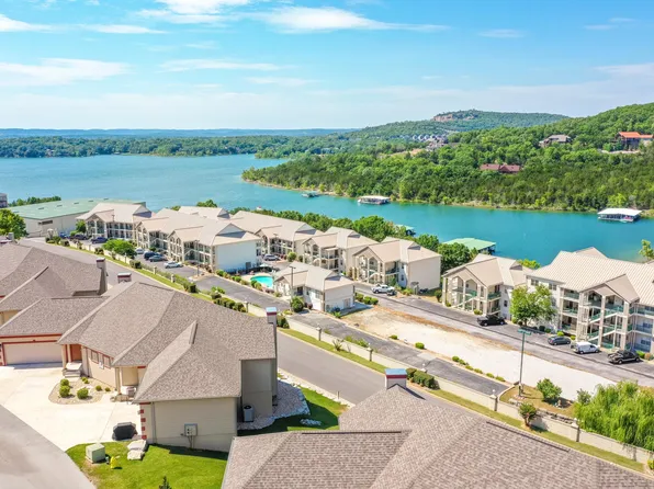 260 Villa Drive #1, Hollister, MO 65672