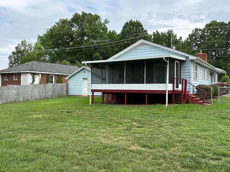801 Bethpage Rd — Photo 15
