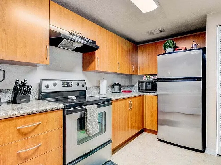 130 Peacock Blvd #16 — Photo 8