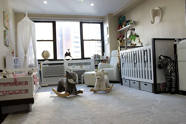 Sold by Shah Samira, LREB | media 18