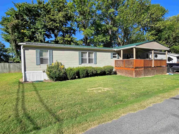 1630 Elizabeth St, Dyersburg, TN 38024