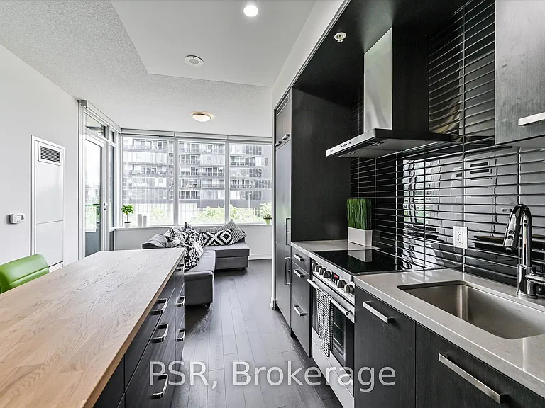 120 Bayview Ave #208 — Photo 32