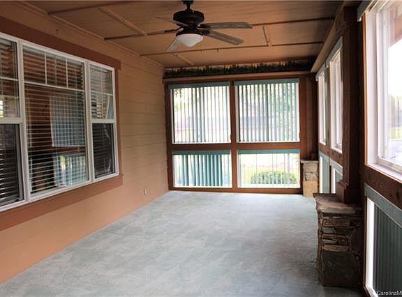 3rd image of 11 Gray Wolf Ln #11