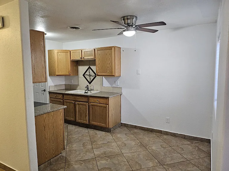 4003 E Moreland St #2 — Photo 7