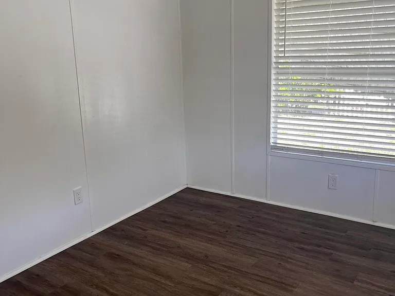 8015 SE Fairchild Way — Photo 18
