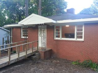 2610 Cherry Cir, Raleigh, NC 27603