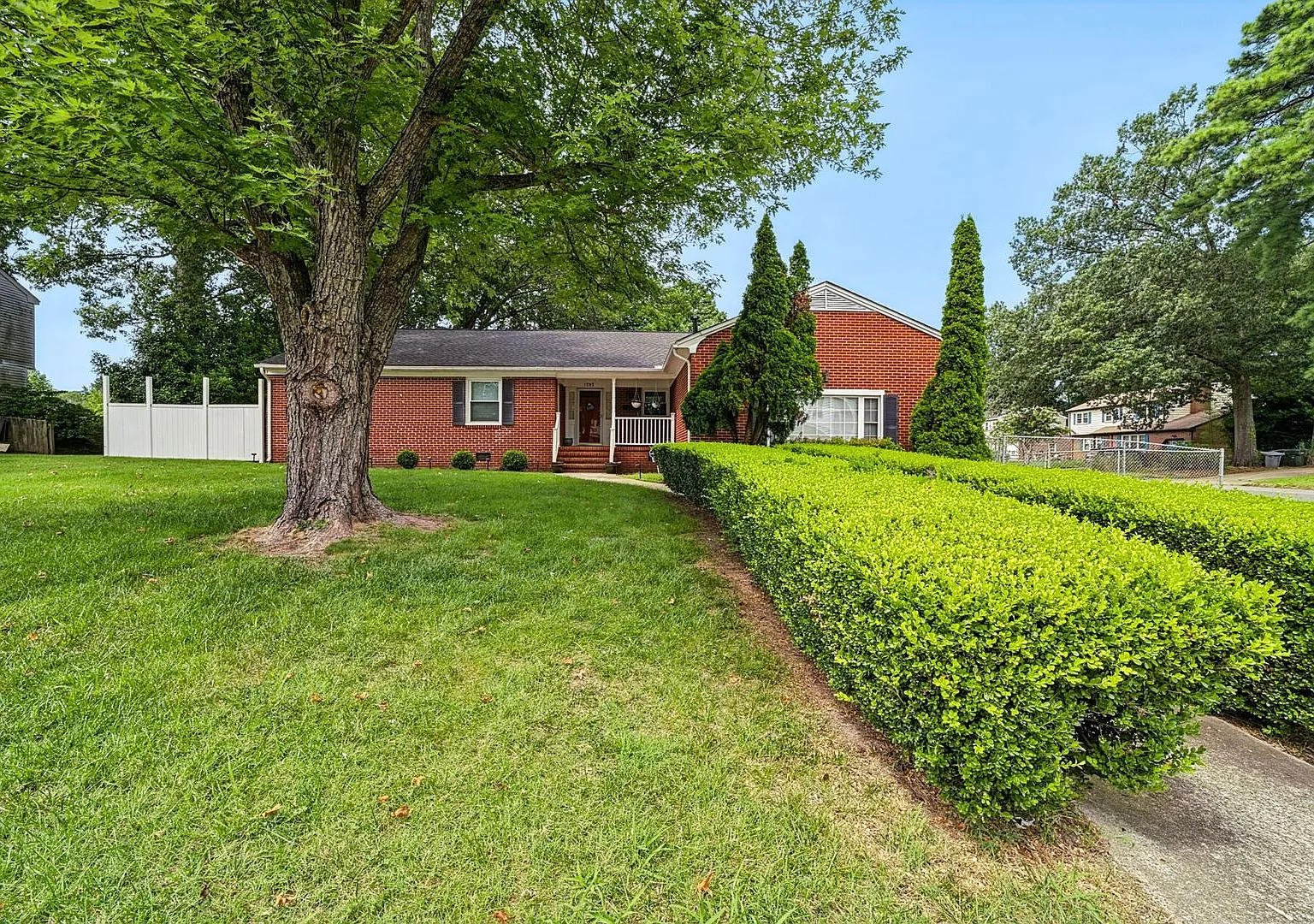 Beautifully Updated 5-Bedroom Brick Ranch on a Corner Lot — Photo 3