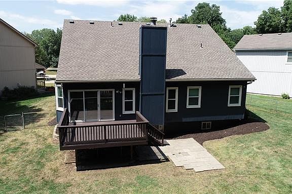 3rd image of 7105 Boucher Cir