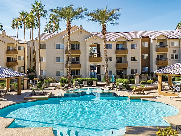 Sonterra Apartments at Paradise Valley — Photo 9