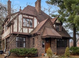 300 Patterson Rd, Oakwood, OH 45419