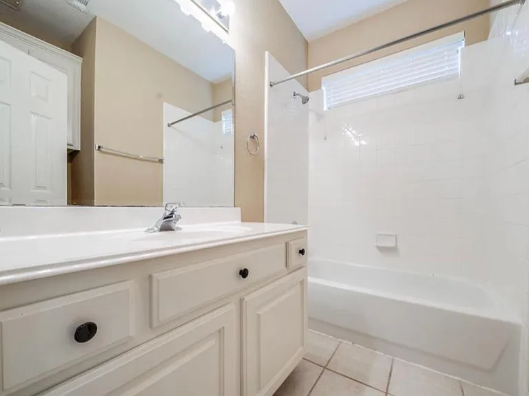3303 Ashland Grove Ln — Photo 10