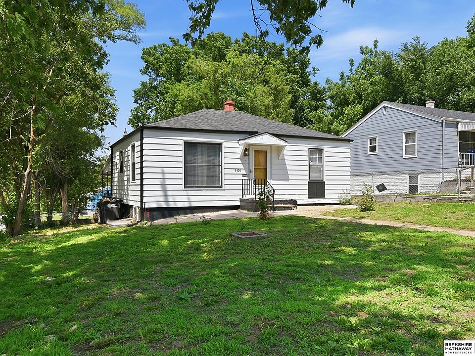 1st image of 3496 Pratt St