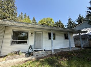 20257 Hammond Rd, Maple Ridge, BC V2X9T2