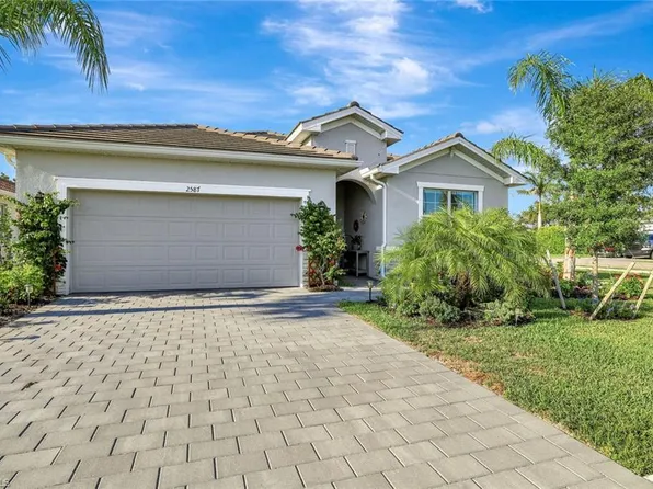 2587 Scarlet WAY, NAPLES, FL 34120