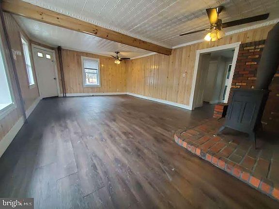 3rd image of 120 Four Mile Rd