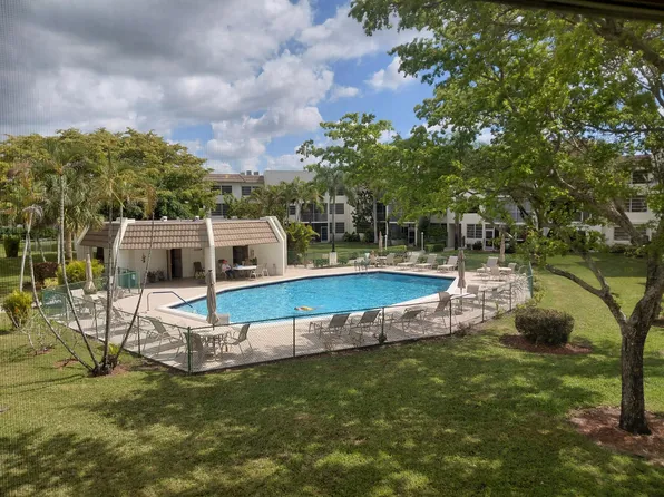 6850 Royal Palm Blvd APT 211G, Margate, FL 33063