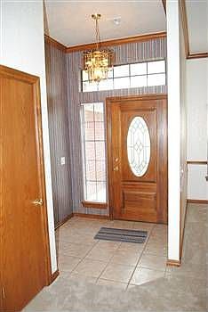 3rd image of 2525 Thomas Dr