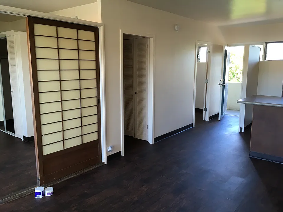 1303 Dominis St #7