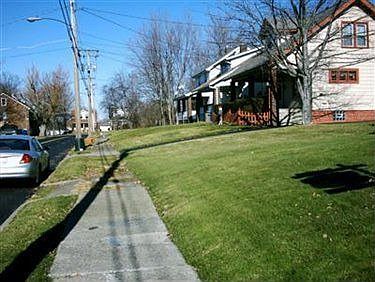 4th image of 135 16th St