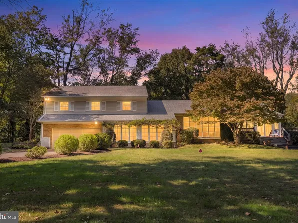 11100 Pelham Ln, Fairfax, VA 22030