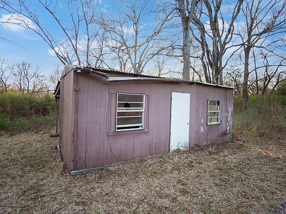 5th image of 1955 Farm Road 899