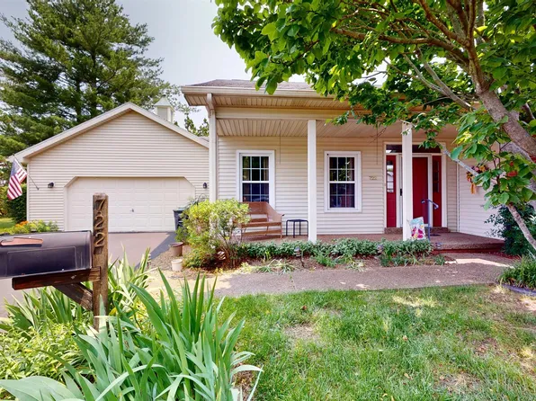 722 Kingswood Dr, Evansville, IN 47715