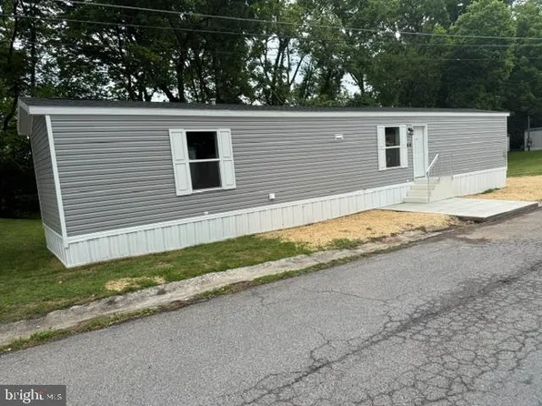 1 Garden Pkwy #64, Carlisle, PA 17013